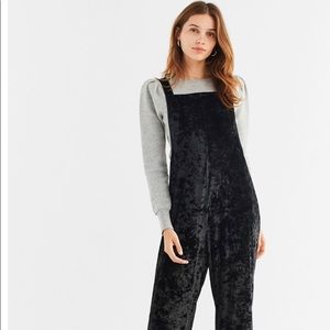 UO shapeless velvet overall